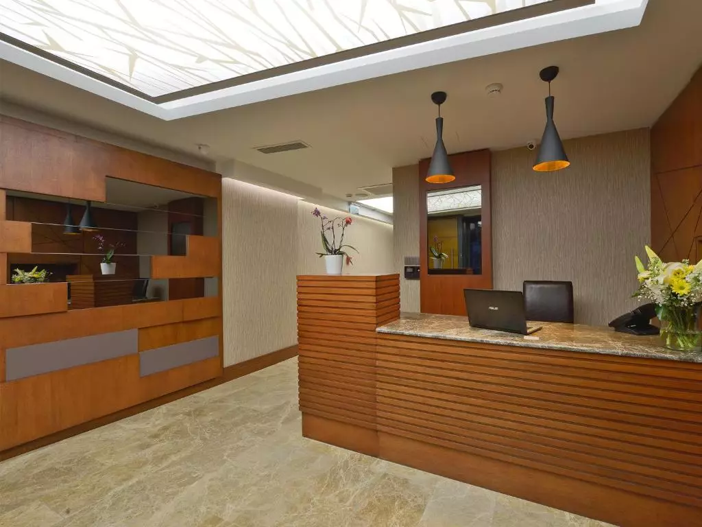 لابی Blueway Hotel City